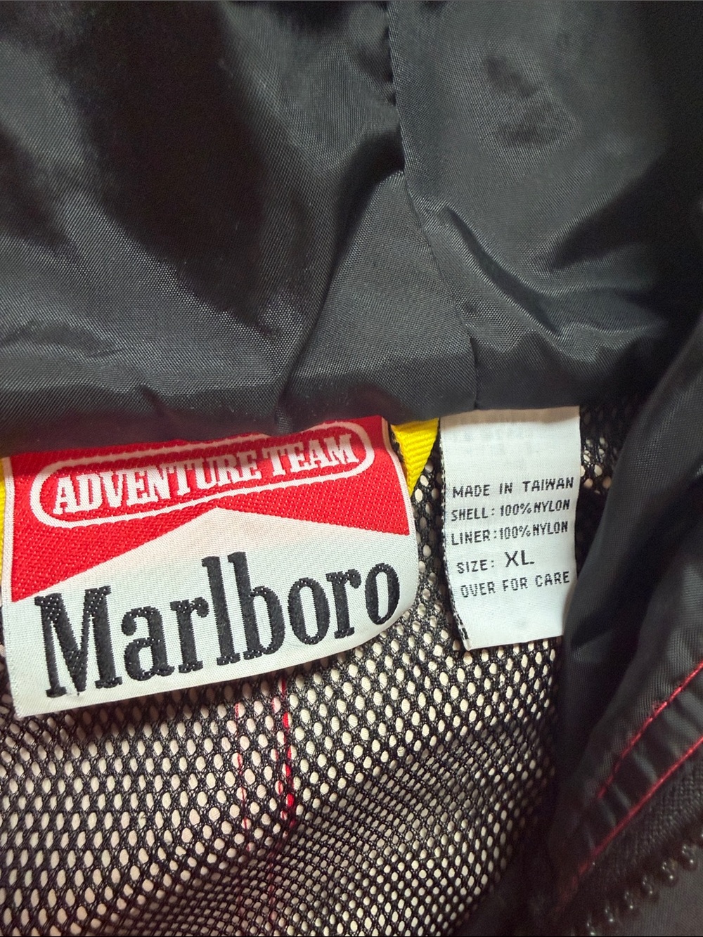 Vintage Marlboro Waterproof Hooded Rain Jacket - Picture 2 of 7